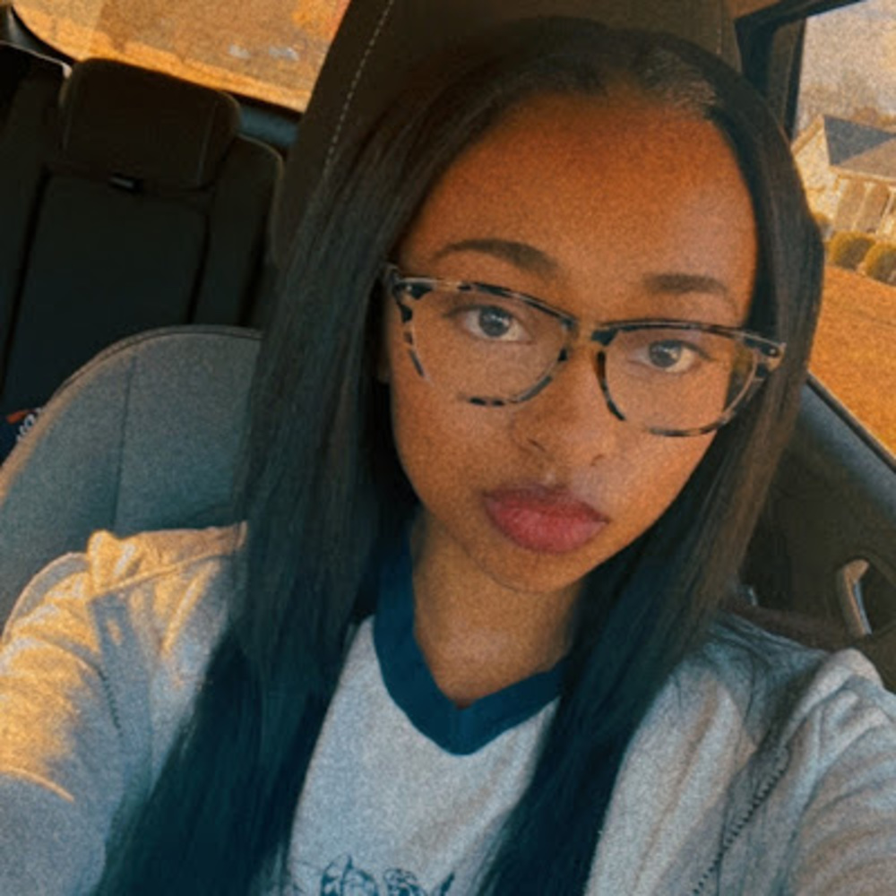 Meet your Posher, Makayla
